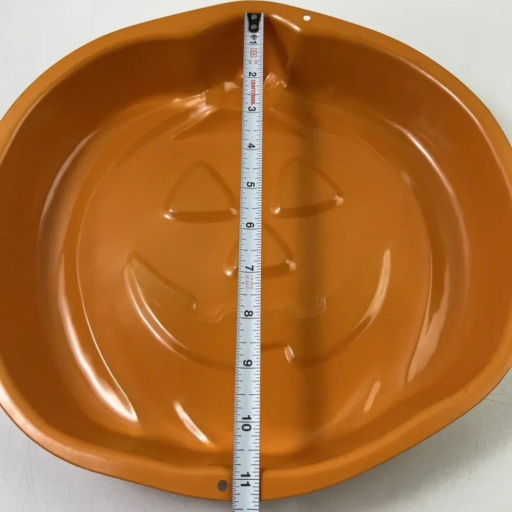 Halloween Deco 2000 Wilton Orange Pumpkin Jack O' Lantern Cake Pan #2105-184